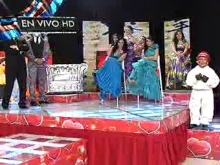 Estefania Besa al Hijo del ninja