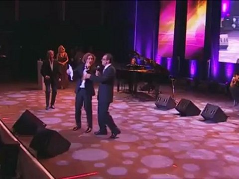 DAVID BISBAL Y ANTONIO BANDERAS DUO GALA STARITE MARBELLA 04-08-2012