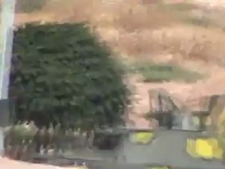 Syria فري برس حماه  المحتلة طريق حلب_المصفحات التي تحاصر الحي 5-8-2012