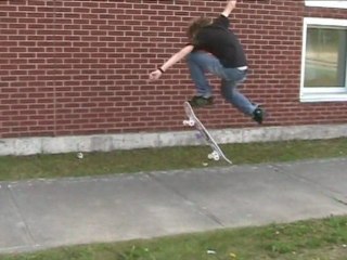 G tricks 4 : comment faire un Ollie Backfoot