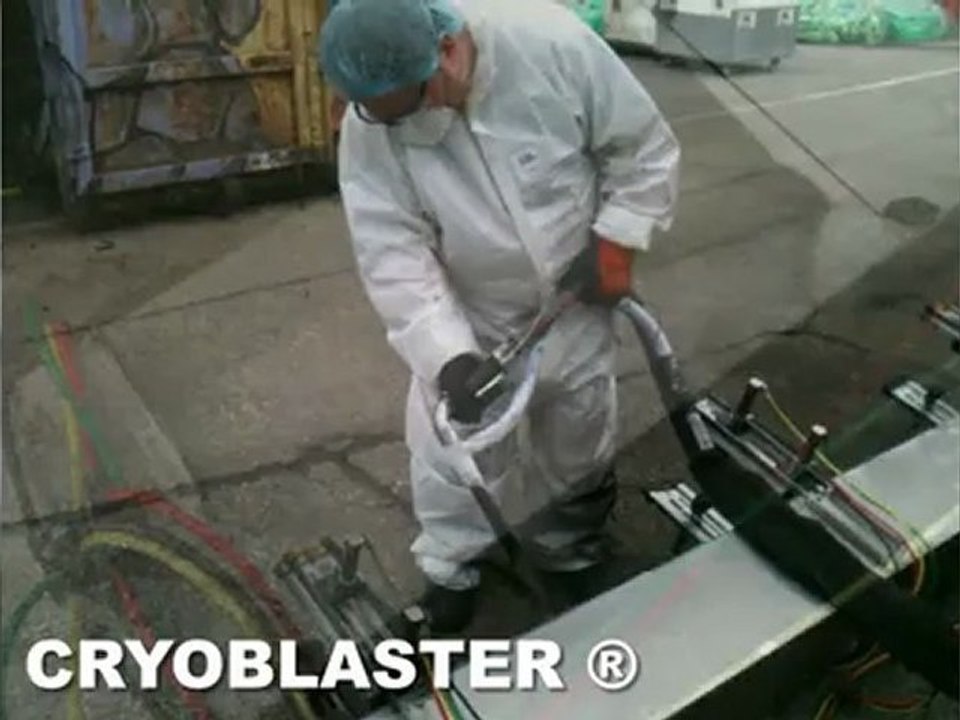 CRYOBLASTER®: Nettoyage convoyeur air aérien bouteille PET