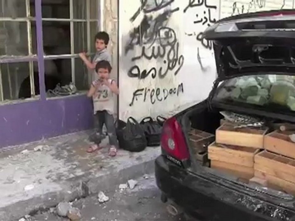 Syria army pounds rebels in Aleppo as ground assault looms