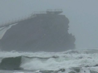Temporal en la playa de Salinas, Asturias. Enero 2012