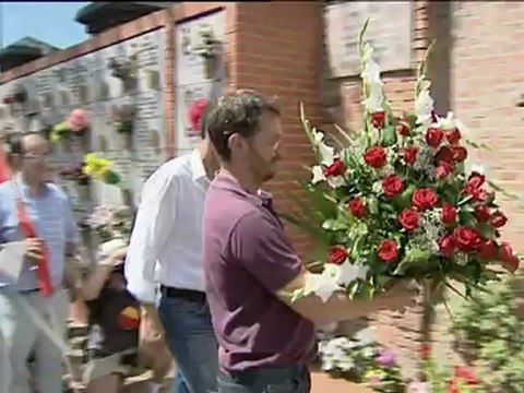 Emotivo homenaje a las Trece Rosas
