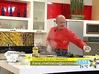 Chef franz cocina pollo en gravy de champiñones y epazote