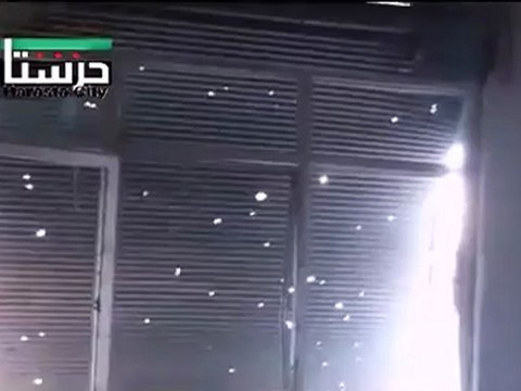 Syria فري برس ريف دمشق آثار الدمار نتيجة قصف الدبابات على الابنية السكينة 5-8-2012 ج3