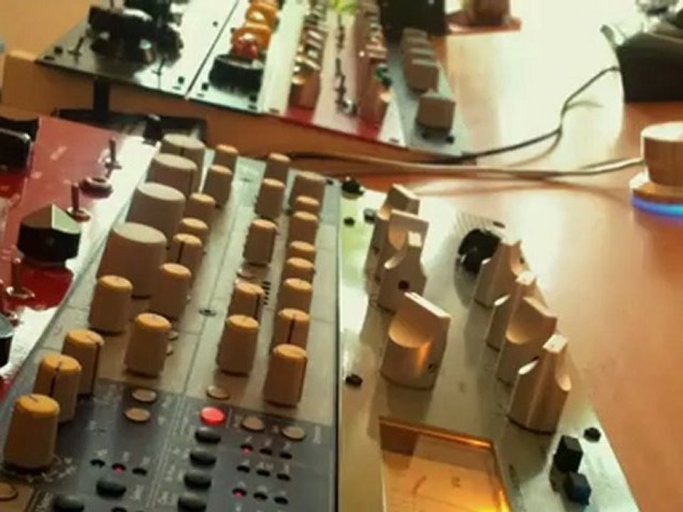 Mastering Studio - Online Mastering, CD Mastering, Vinyl Mastering, Professional Mastering Audio