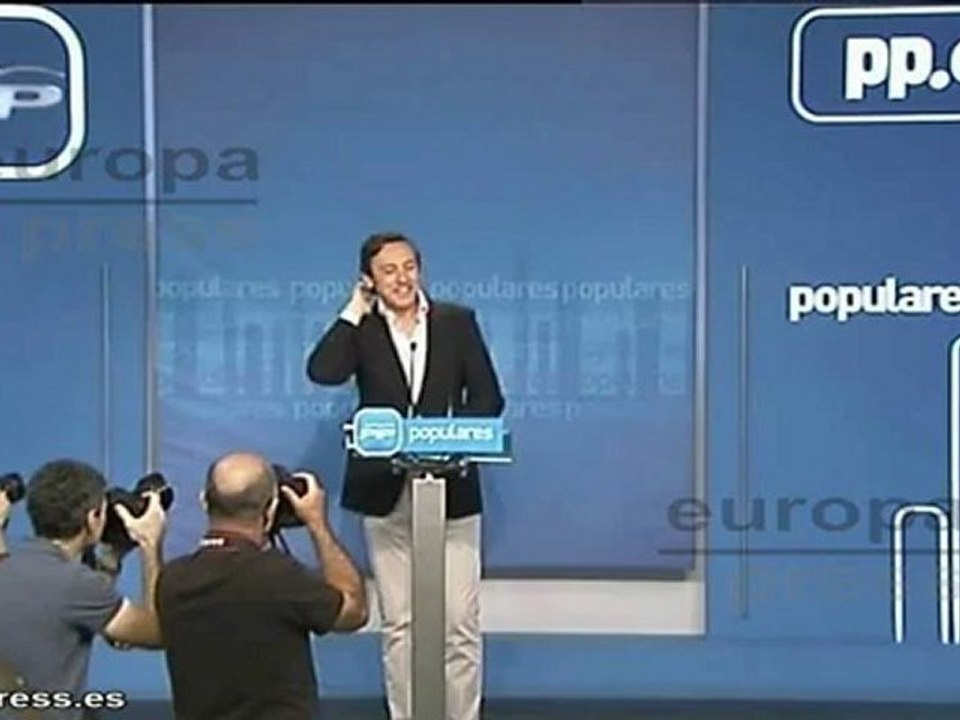 PP pide explicaciones a Rubalcaba por posible 'Watergate'