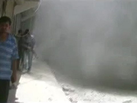Syria فري برس حلب قصف عشوائي صلاح الدين وقذيفة أمام المصور 5 8 2012