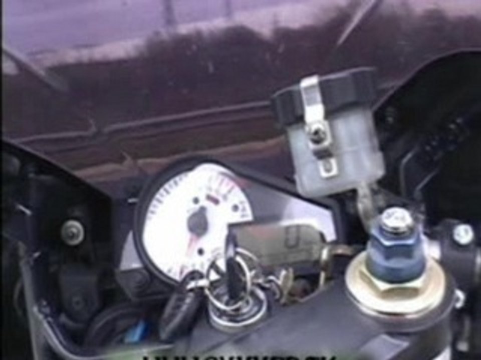 Moto Stunt Gsxr-750 A 321 Kmh