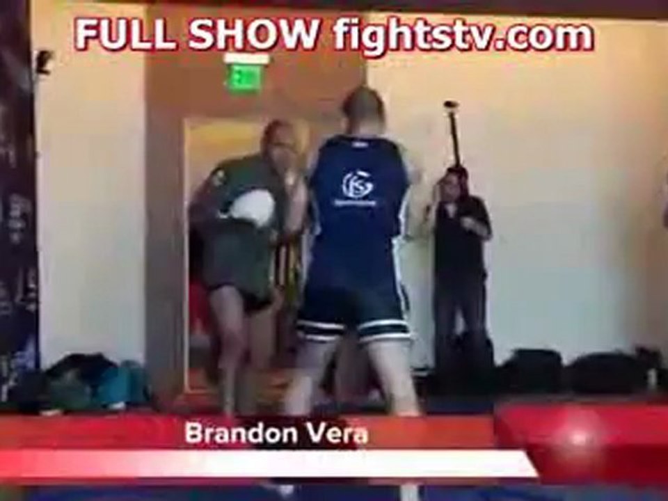 Justin Lawrence vs Max Holloway fight video