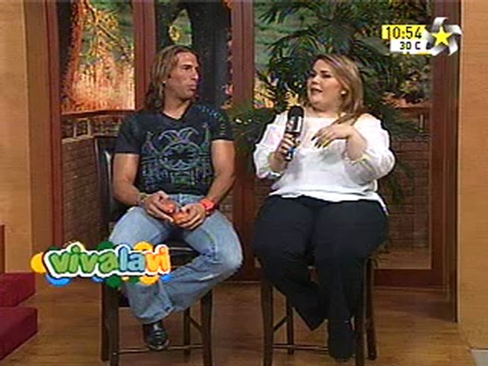Abuchean a Belinda