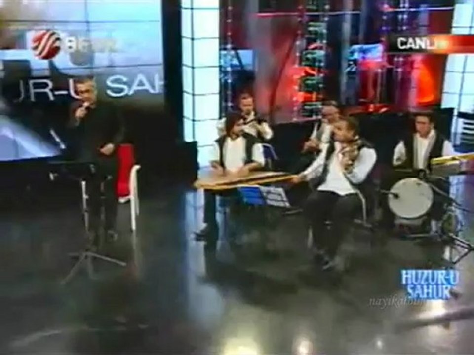 Varsam ağlaya ağlaya M.Eroğul Ramazan 2012 Beyaz Tv