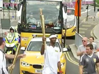 Phillips Idowu fails to reach triple jump final