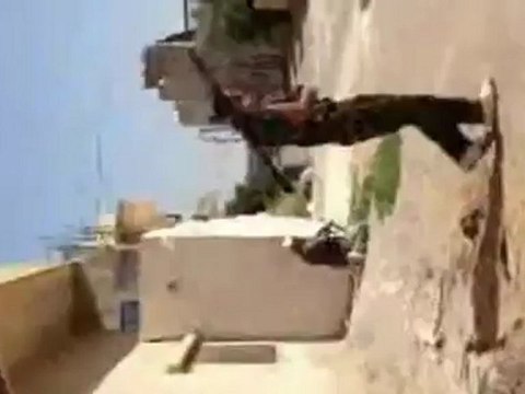 Syria فري برس اشتباكات بين الجيش الحر وكتائب الاسد في بصر الحرير 7 8 2012 ج6