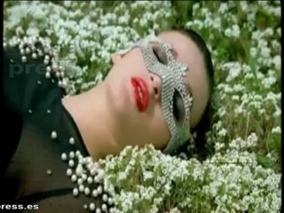 Elton John carga contra Madonna