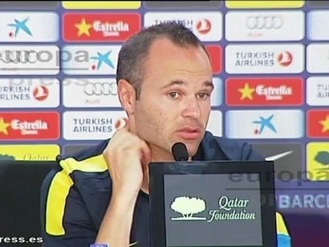Iniesta ve como aliciente ganar al Madrid