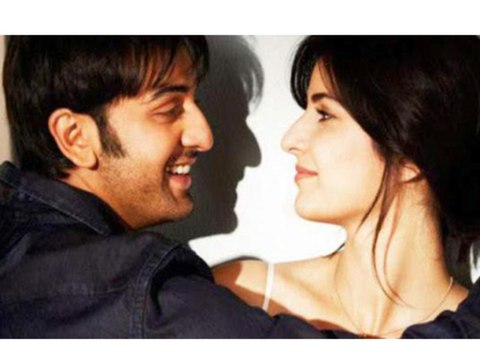 Bollywood Gossip - Katrina Kaif Spends A Night With Ranbir Kapoor?