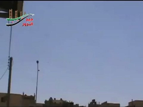 Syria فري برس دير الزور تحليق للطيران الحربي في سماء المدينة 5 8 2012