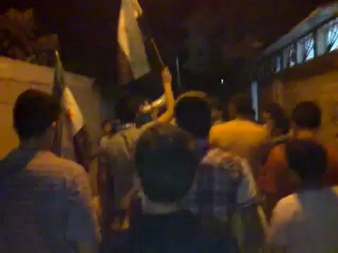 Syria فري برس حماة المحتلة حي الكرامة -مسائية تجوب الحي 6_8_2012