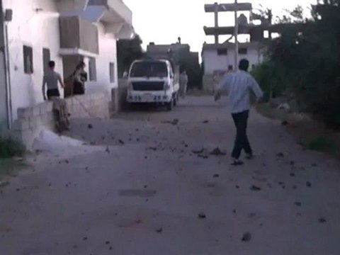 Syria فري برس درعا مدينة طفس قصف المدينة بالطيران الحربي 7_8_2012