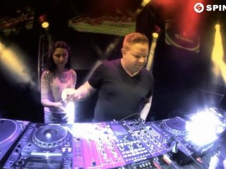 Marcus Schossow feat Elleah - Hurry Up (Official Music Video)