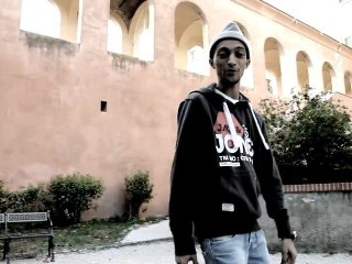 DEMI PORTION Feat R.CAN - NE T'INQUIETE PAS [Prod. En'Zoo] - (Clip Officiel) / 2012