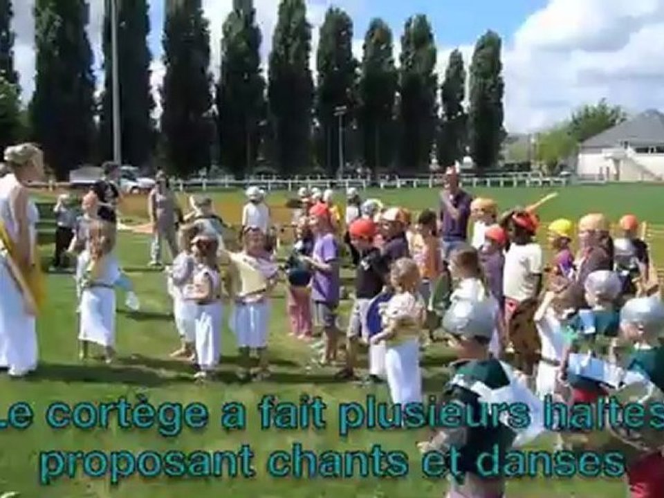 Estrées-Saint-Denis : le centre de loisirs défile !