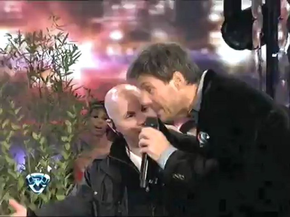 La mujer de Tito, muy hot en el barro