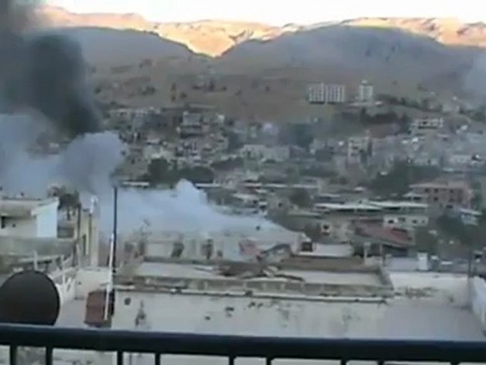 Syria فري برس  ريف دمشق  القصف العنيف على الزبداني صباح 6-- 8 --2012 ج3