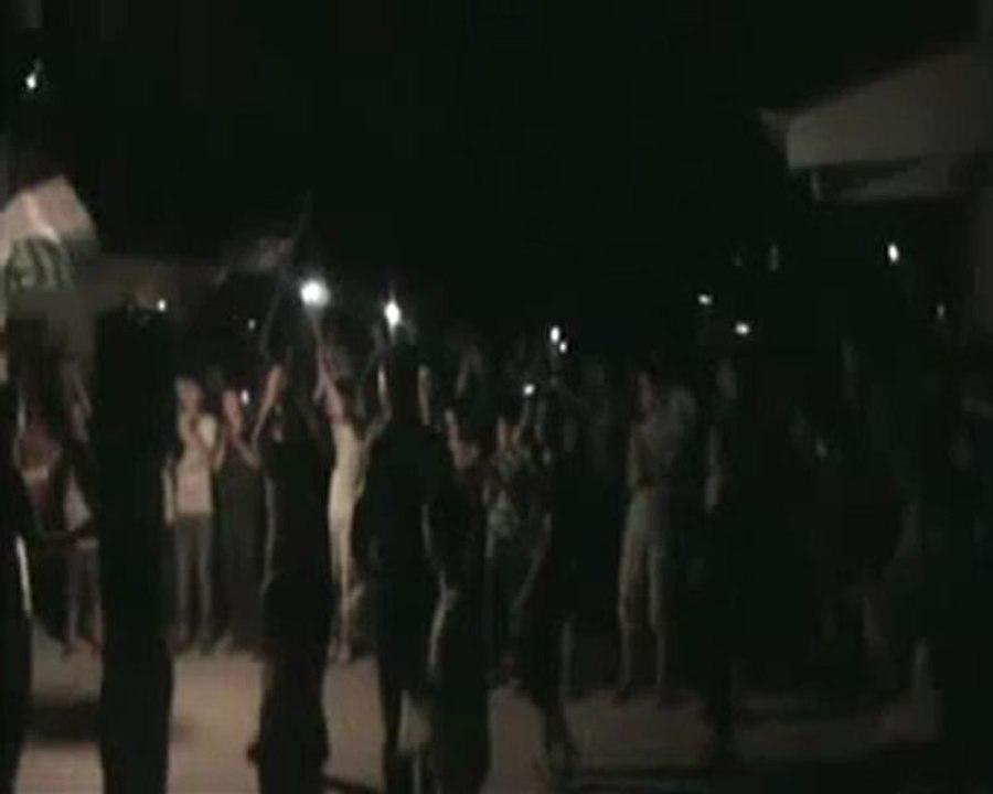 Syria فري برس حماة غرب المشتل مظاهرة حاشدة رغم الحصار وانقطاع الكهرباء  7 8 2012 ج2