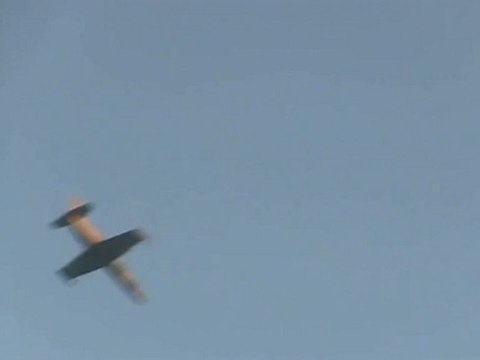 Syria فري برس حلب لحظة اطلاق الطائرة الصروخ على حي الصاخور 7 8 2012