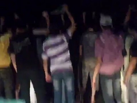 Syria فري برس حماة المحتلة حي الكرامة مسائية راااائعة وأغنية لبيك يا الله 8 8 2012