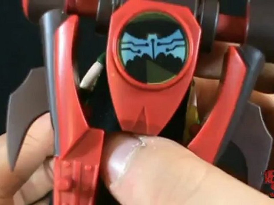 Toy Spot - The Batman Shadowtek Flame thrower Robin figure