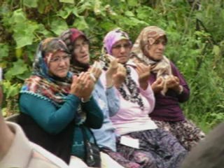 HASANLI HAVVA TAŞ CENAZE EVİ ÖNÜ HELALLLIK.