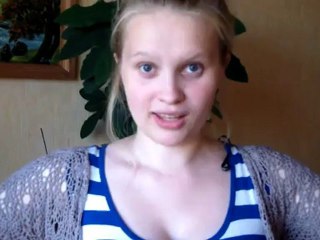 Moteriški drabužiai | Batai | Striukės | Paltai | Megztiniai | Švarkai | Everything 5 Pounds