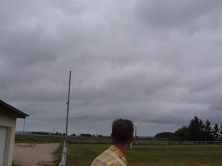 ADN 2012 - dimanche 09h32 - 2 avions RC au dessus du terrain de foot