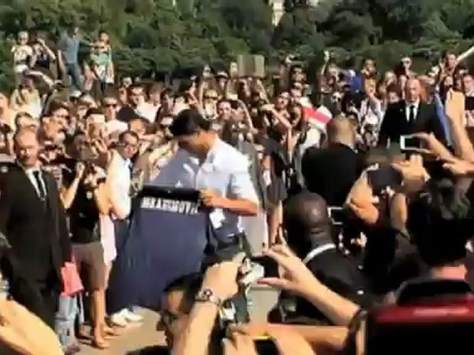 PSG: Sirigu schwärmt von Ibrahimovic