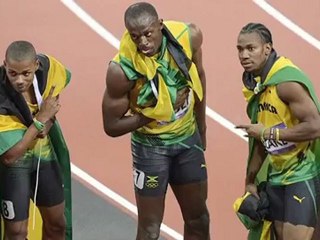 Usain Bolt Wins Gold in 200 Meters
