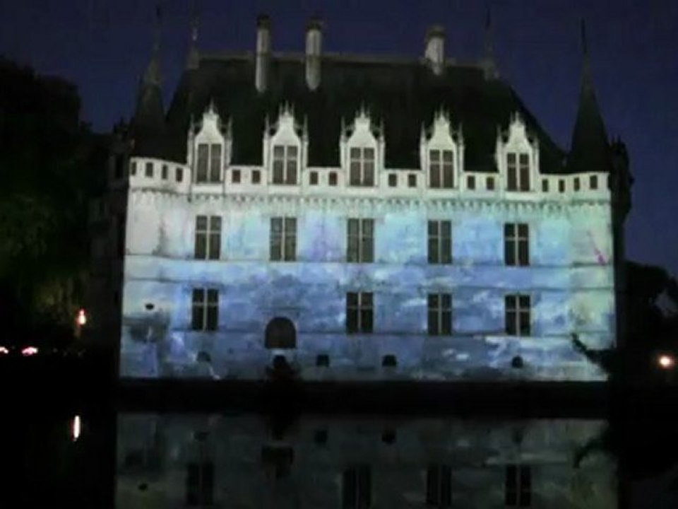 Spectacle nocturne "Le Miroir enchanté" au Château d'Azay-le-Rideau, son et lumière