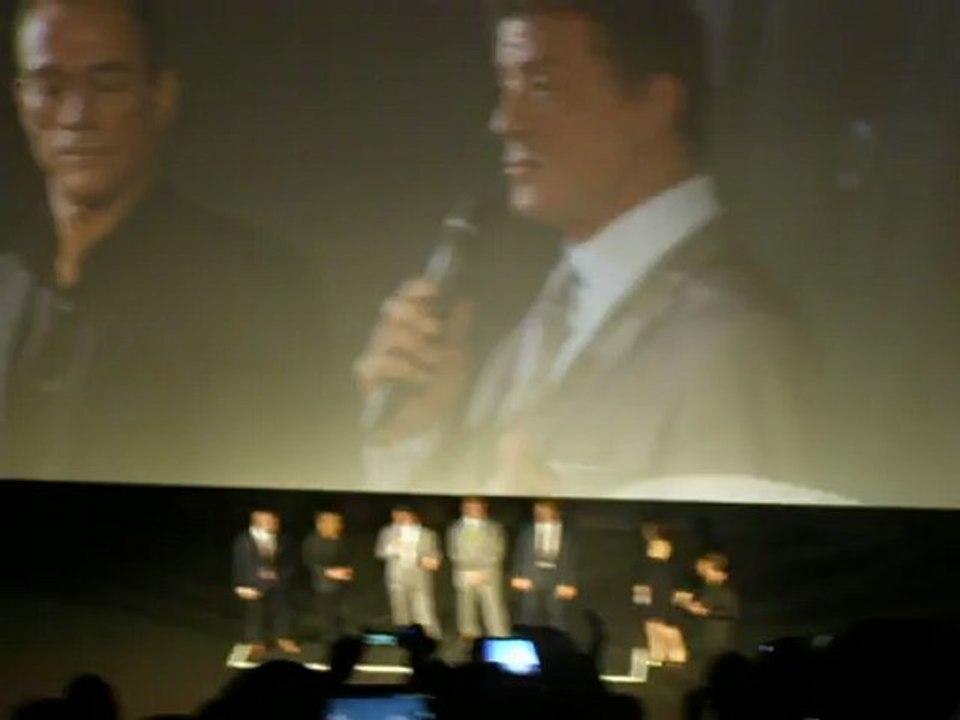 Avant-première au Grand Rex : sur la scène d'Expendables 2