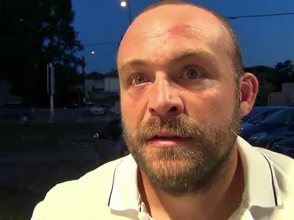 A LA SORTIE DES VESTIAIRES APRES BRIVE UNION 9 AOUT 2012