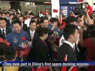 Chinese astronauts visit Hong Kong