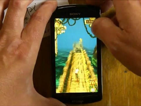 Sony Xperia neo L - демонстрация работы