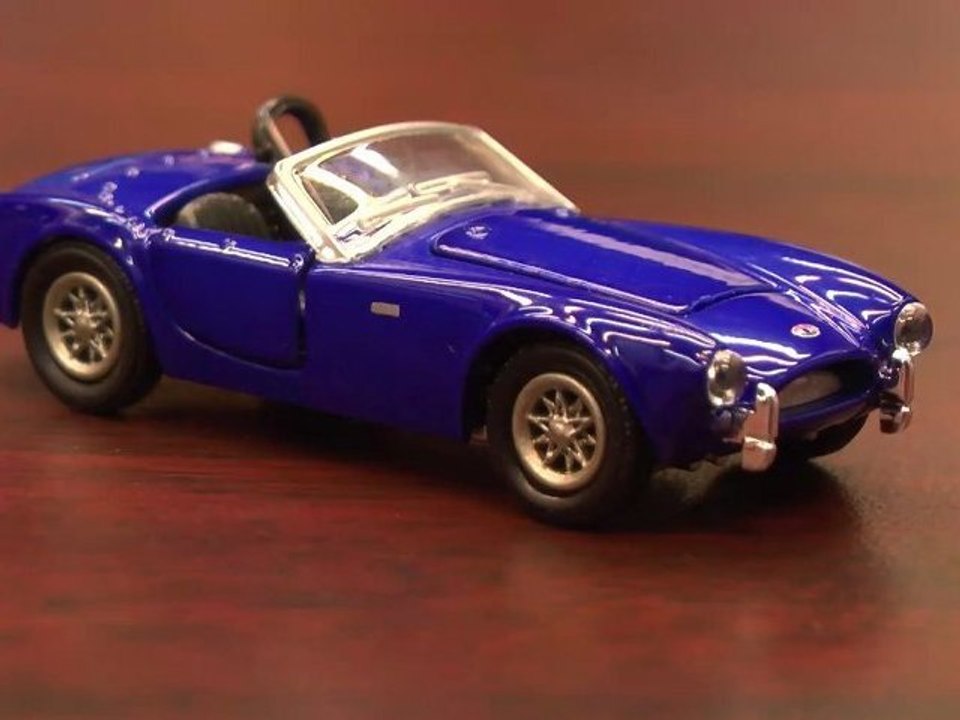 CGR Garage - SHELBY COBRA CSX2000 Shelby Collectible Vehicles review