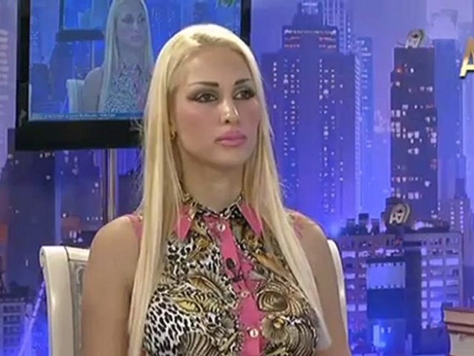 Adnan Oktar: Allah dünyada cennetteki nimetleri bize sevdiriyor