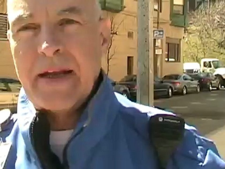 Good cop, bad security guard 2012-05-22