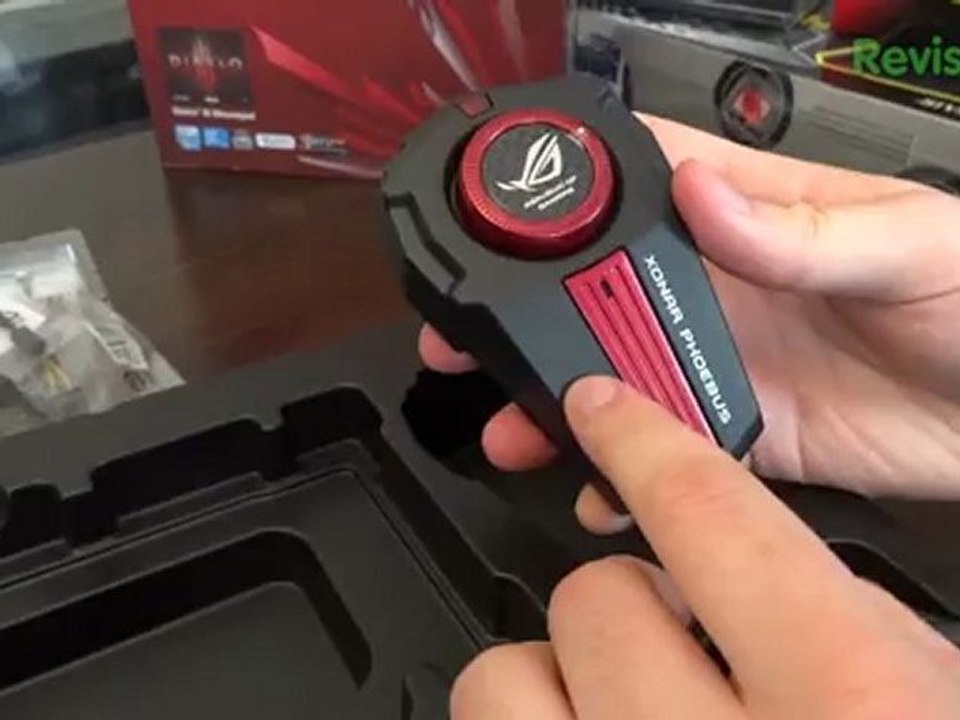 ASUS Xonar Phoebus Gaming Soundcard Unboxing & Overview (UGPC 2012) - Unbox Therapy Extras