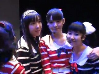 2012 sayumi_michisige&masaki_sato skinship