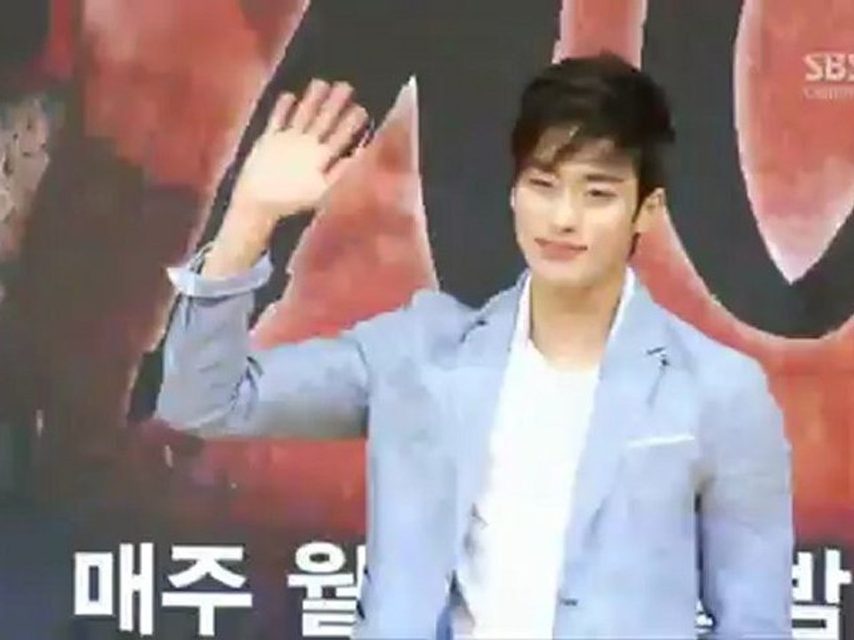 [09/08/2012] The Great Doctor/The Faith Photo Session at Press Conference